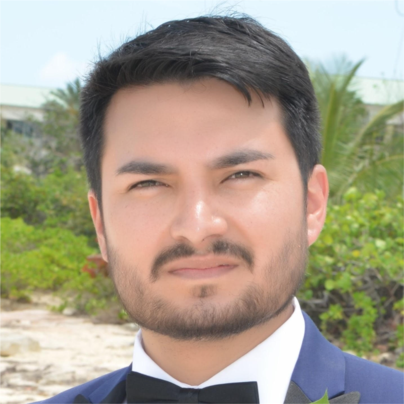 Dr. Marcelo Sandoval
