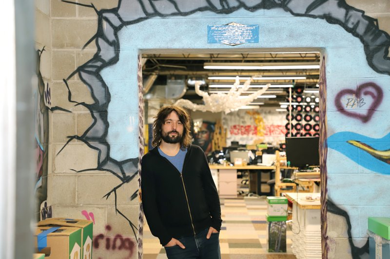 TOM SZAKY