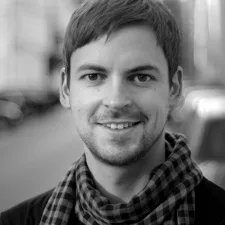 Dr. Aaron Lindner