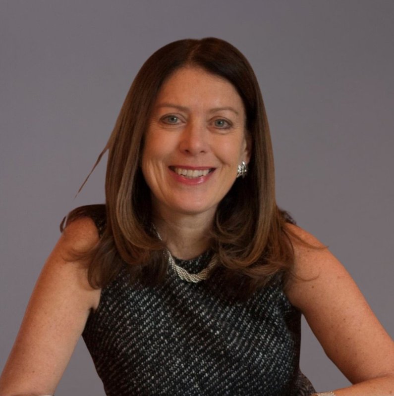 Professor Dame Carol Robinson