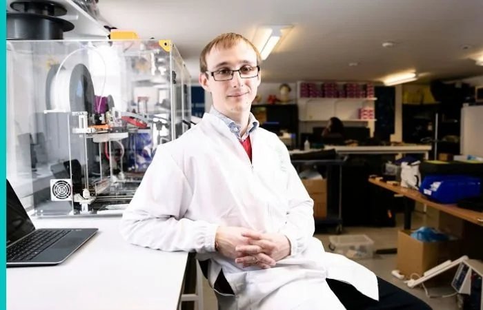 Dr George Frodsham