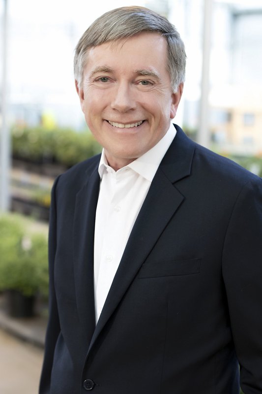 Dr. Chris Nelson