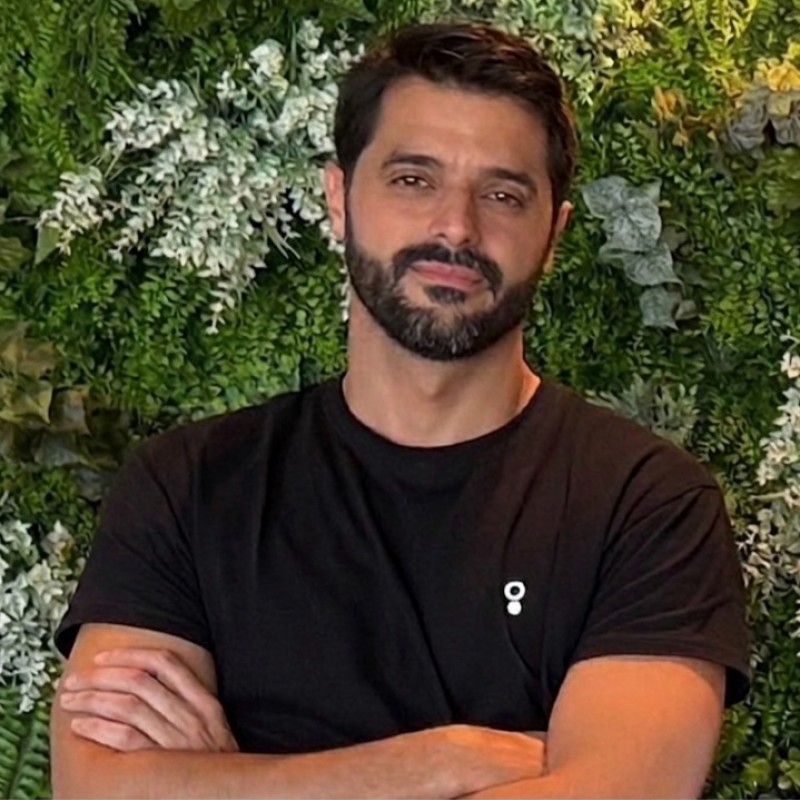 Virgílio ("V") Bento