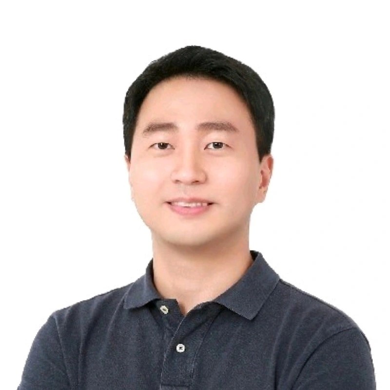 Giuk Lee
