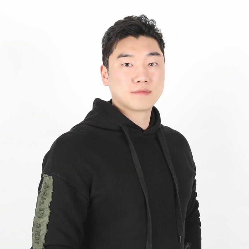 Woosuk Lee