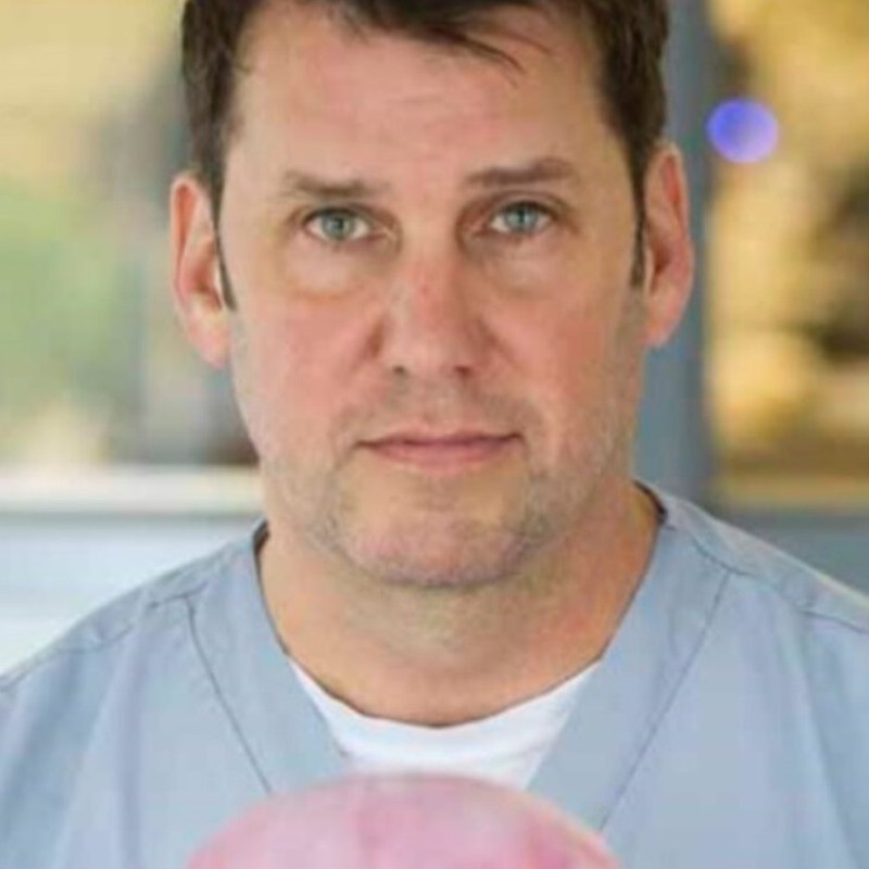 Dr. Christopher Sakezles