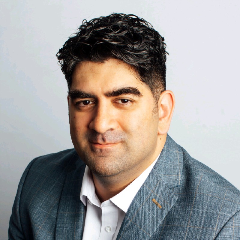 Dr. Naveed Razvi