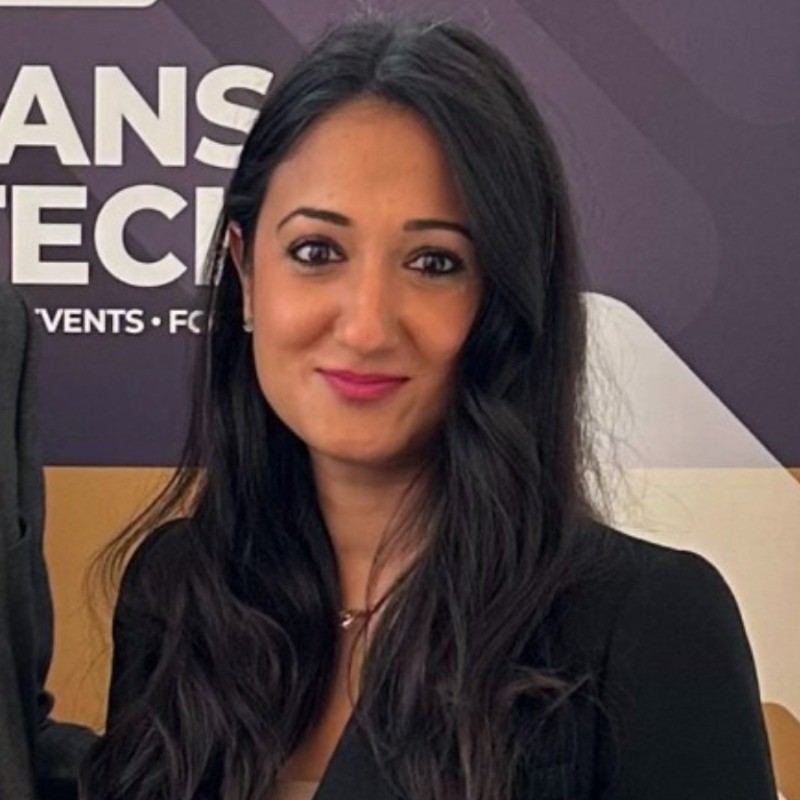 Bea Bakshi