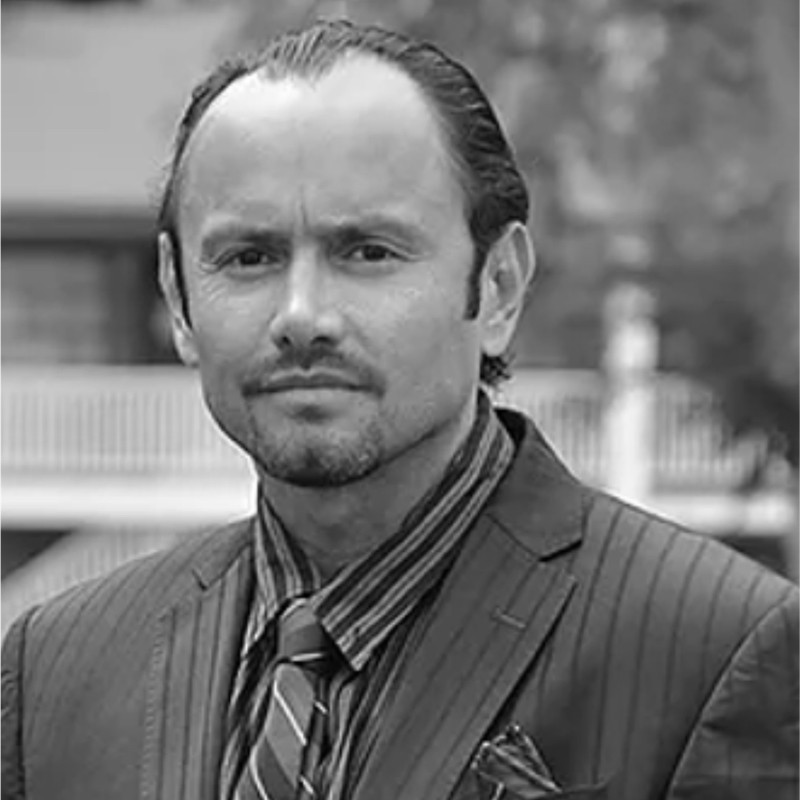 Cesar L Herrera