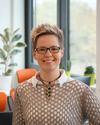Dr. Claudia Leikam