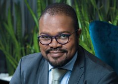 Vuyo Ntoi