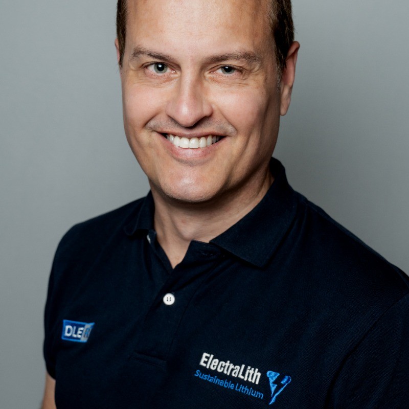 SJ Oosthuizen