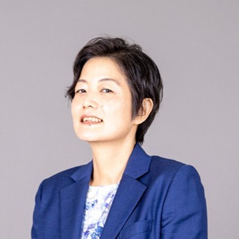 石堂 美和子 (Miwako Ishido)