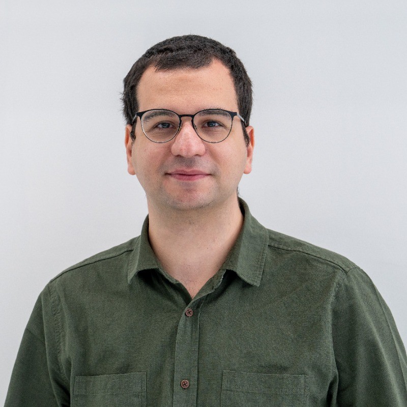 Mustafa Akın